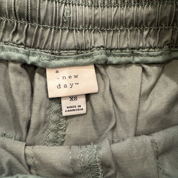 A New Day joggers in size xs. - Picture 3 of 3